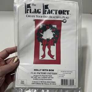 Flag Factory︱Holly with Bow︱28x49